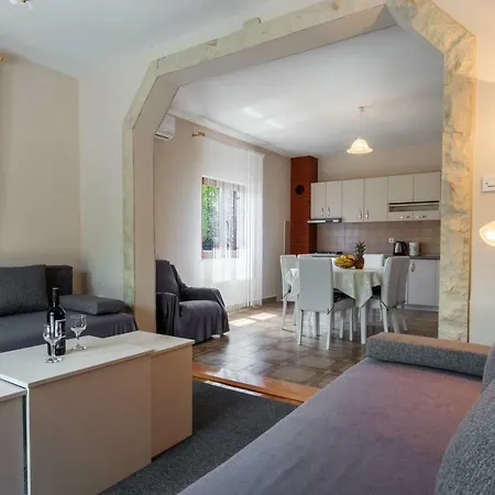 Tatil Evi Maslina Rupalj